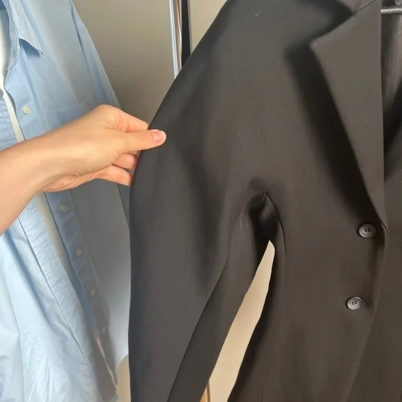 & Other Stories Fitted Scuba Feel Black Blazer in Size 34 - Picture 8 of 10